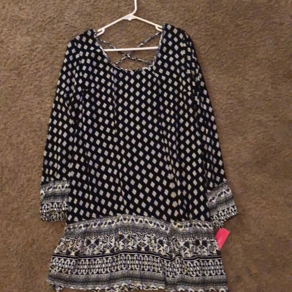 Black and white dress never worn
